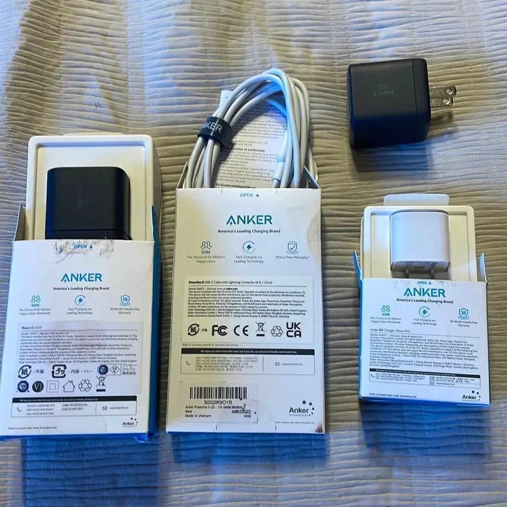 NWT anker phone charger bundle